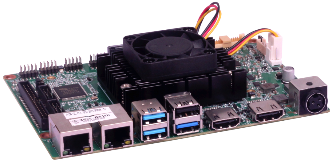 机器人热潮下的工业革命 华北工控协作机器人专用计算机助力多场景适配